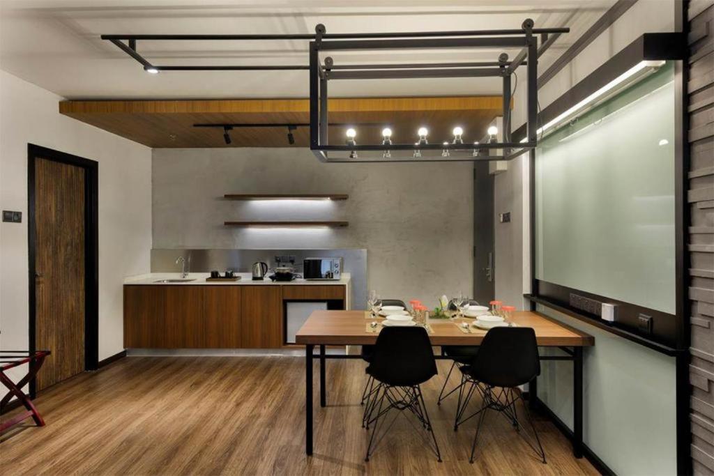 Exclusive Business Suite @ M Summit 191 จอร์จทาวน์ ภายนอก รูปภาพ